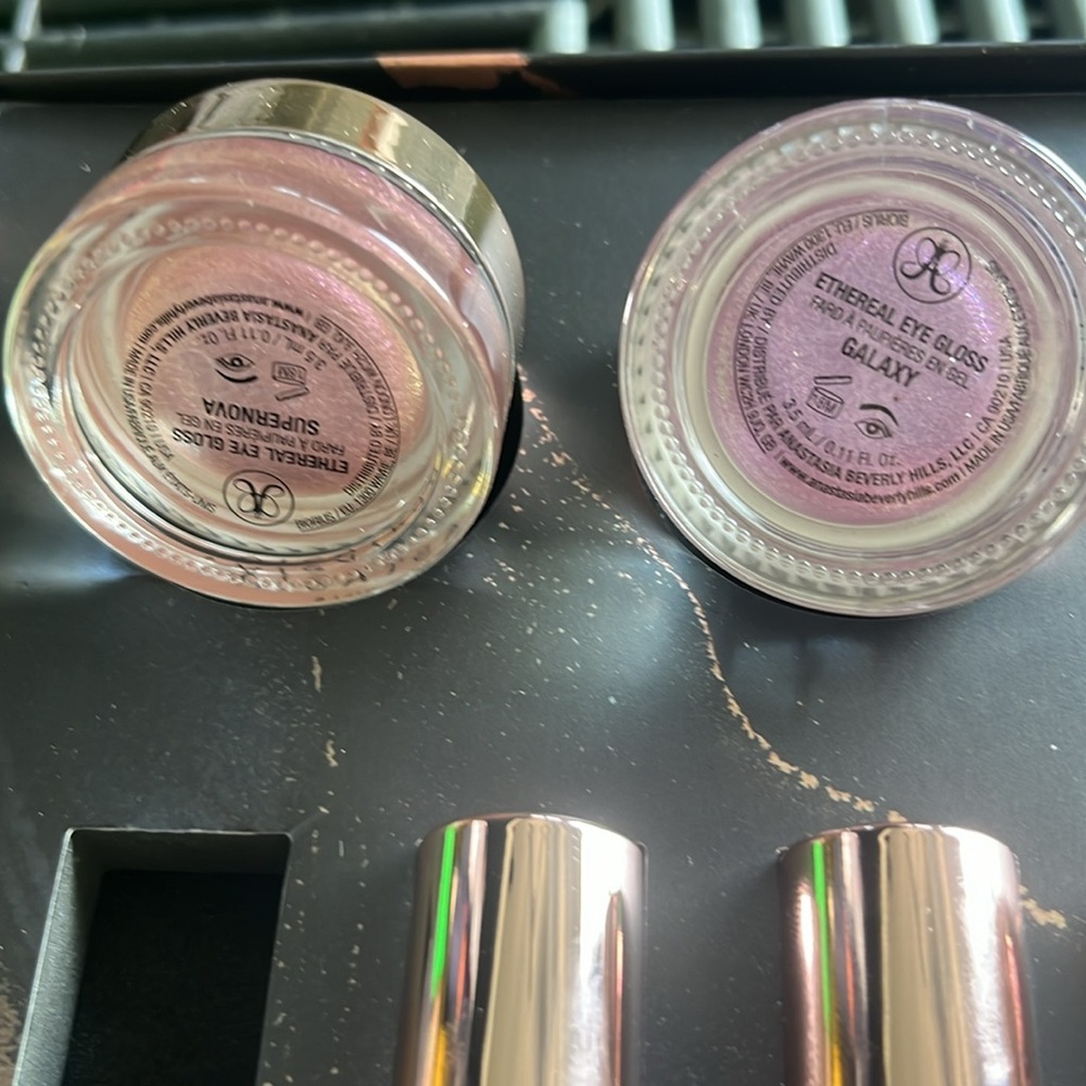 Anastasia Beauty Products - Picture 4 of 5